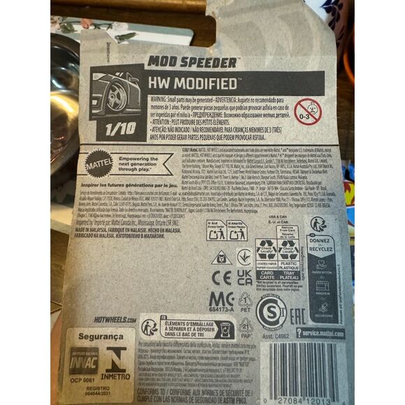 Hot Wheels Matchbox Cars (2) White Mod Speeder Surf Duty HW Rescue - Picture 9 of 9